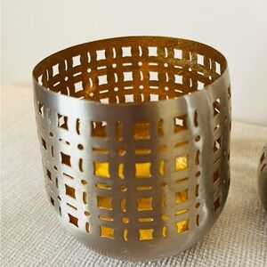 CANDLE HOLDER - EXTRA SMALL GRID PATTERN HURRICANE